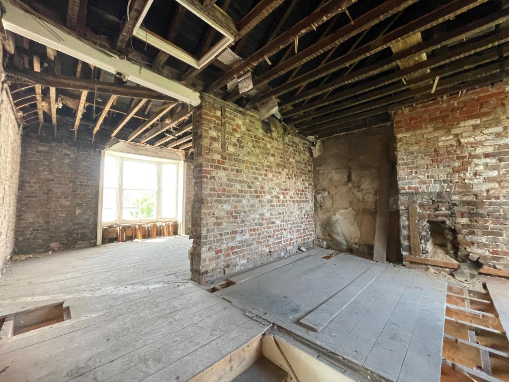 Lot: 65 - PLANNING FOR RESIDENTIAL CONVERSION IN DESIRABLE LOCATION - First floor open plan view